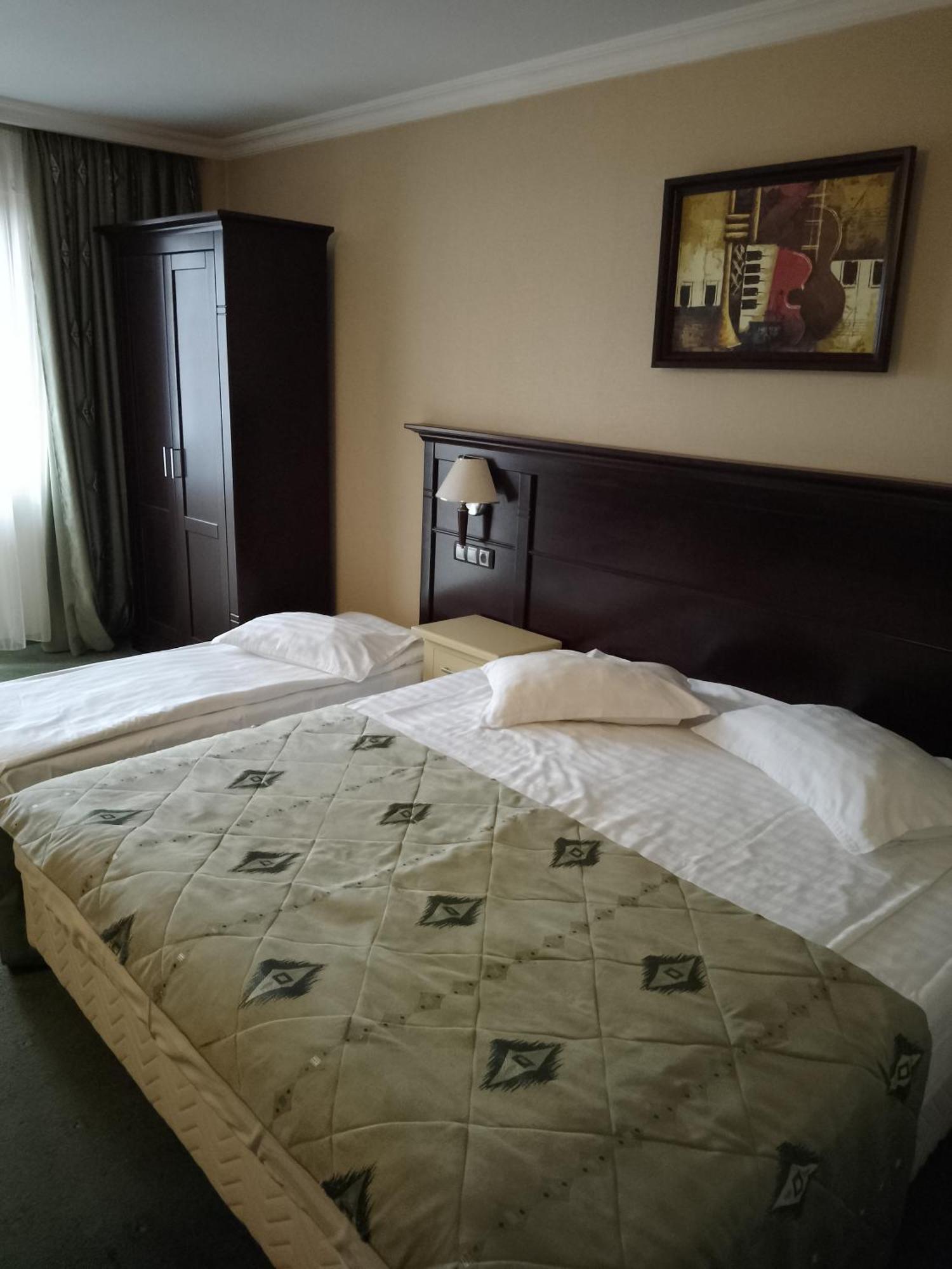 Hotel Rapsodia City Center Botoszany Zewnętrze zdjęcie