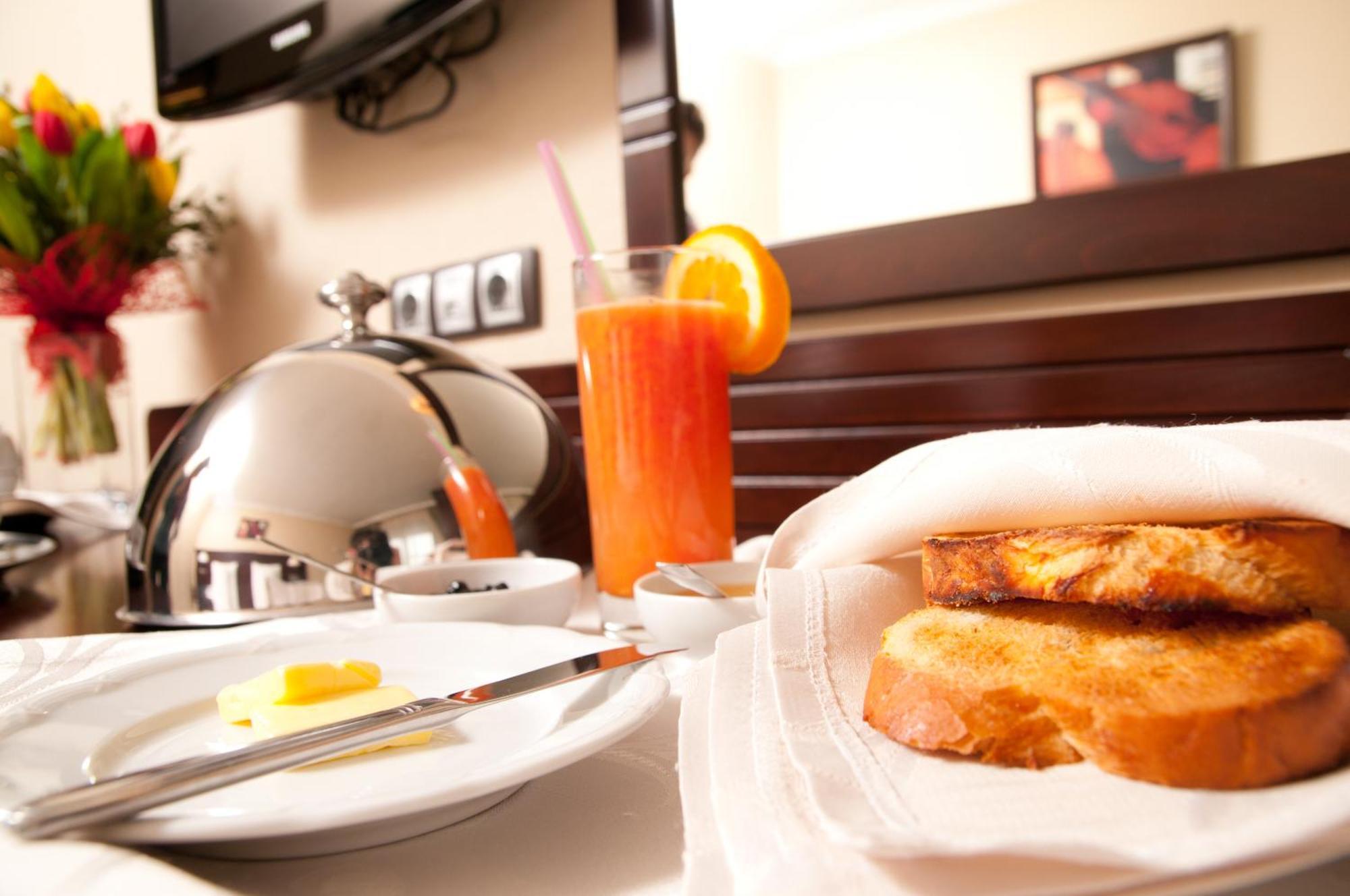 Hotel Rapsodia City Center Botoszany Zewnętrze zdjęcie