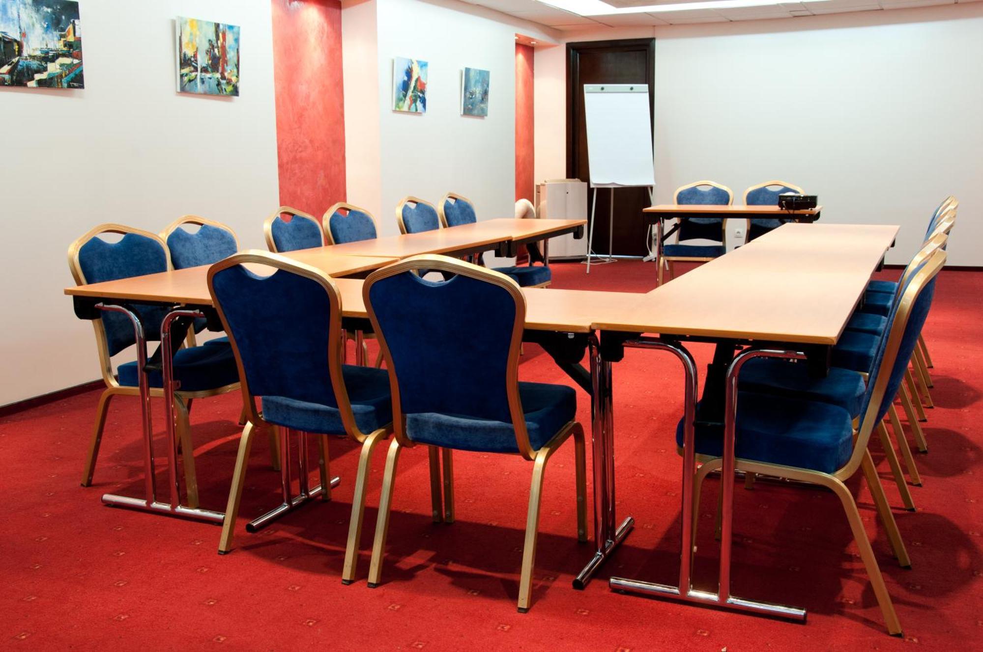 Hotel Rapsodia City Center Botoszany Zewnętrze zdjęcie
