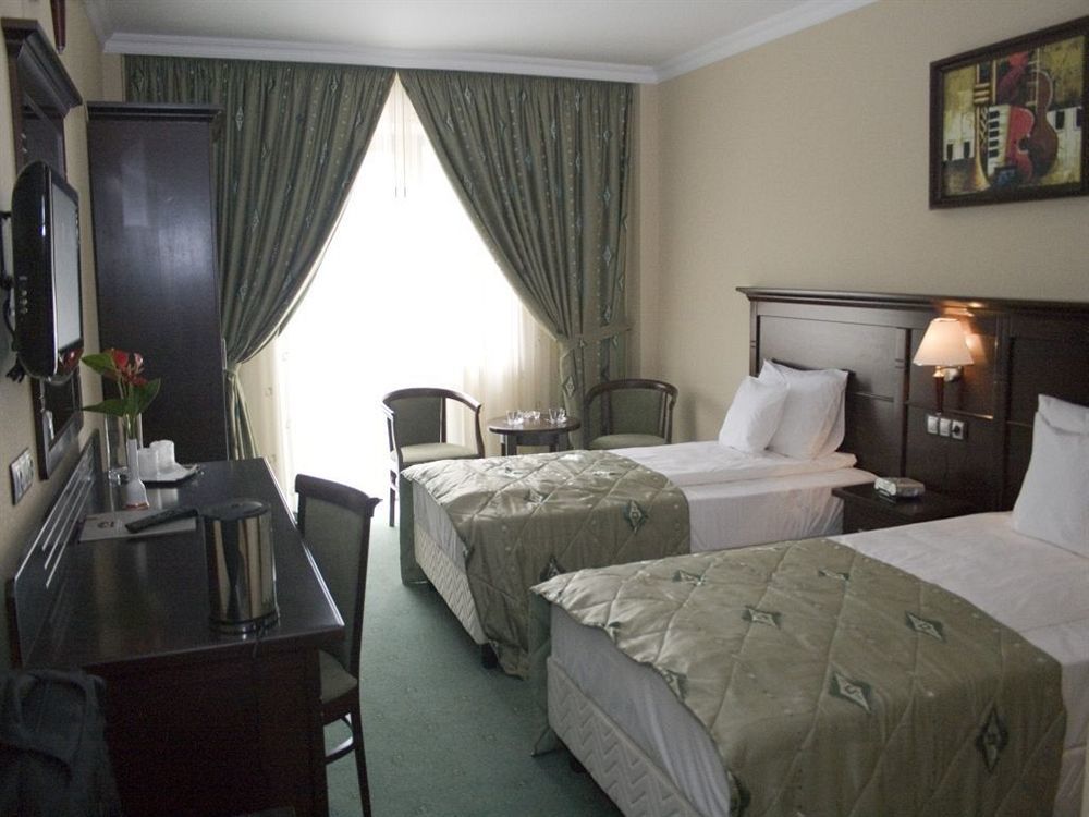 Hotel Rapsodia City Center Botoszany Zewnętrze zdjęcie