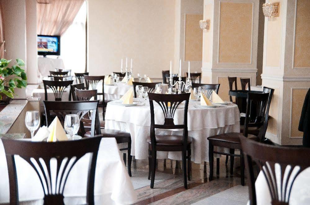 Hotel Rapsodia City Center Botoszany Zewnętrze zdjęcie