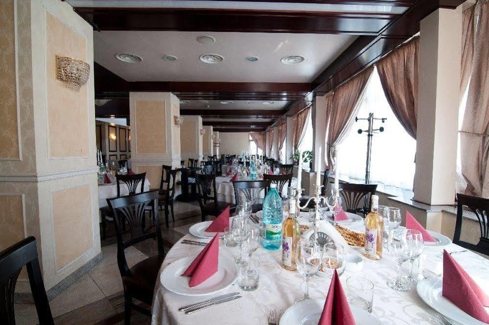Hotel Rapsodia City Center Botoszany Zewnętrze zdjęcie