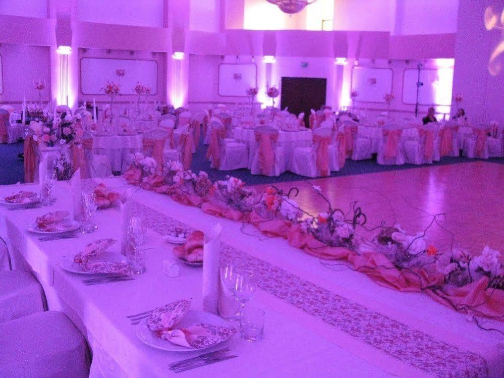 Hotel Rapsodia City Center Botoszany Zewnętrze zdjęcie