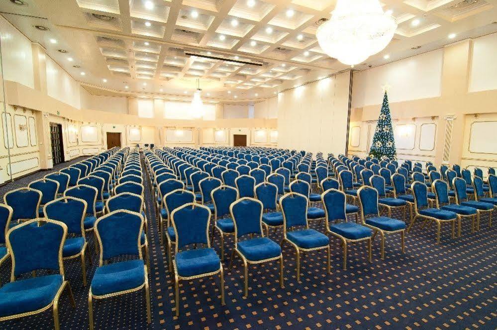 Hotel Rapsodia City Center Botoszany Zewnętrze zdjęcie