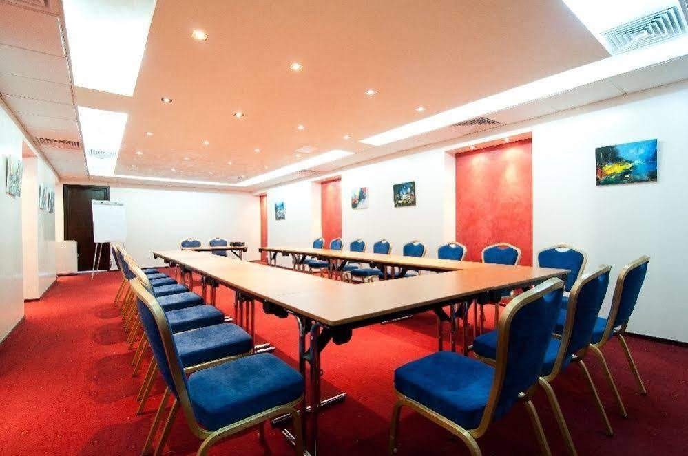 Hotel Rapsodia City Center Botoszany Zewnętrze zdjęcie